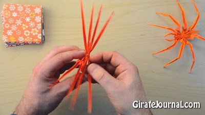 Оригами паука: видео инструкция