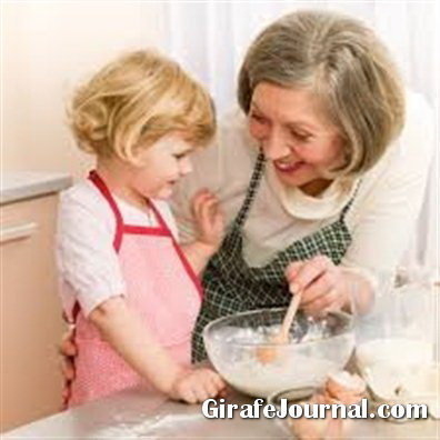 Бабушка и ребенок: доверять или проверять? фото