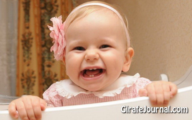 Как определить, что у ребенка режутся зубы фото, как узнать что у ребенка режется первый зуб