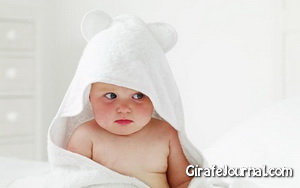 Как правильно прикладывать малыша к груди фото