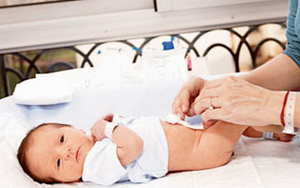 У новорожденного ребенка болит живот причины и профилактика фото