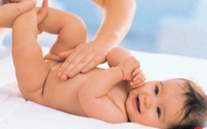 Советы по лечению колик у новорожденных фото