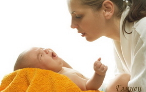 Кишечные колики у новорожденных: симптомы и способы помощи фото