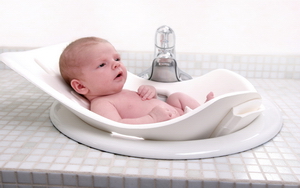 Ванночки с травами для новорожденных чередой ромашкой фото