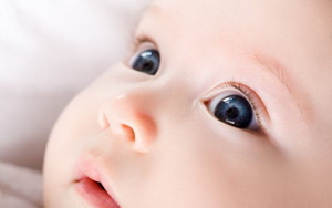 Непроходимость слезного канала или дакриоцистит у новорожденных фото