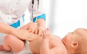 Как можно помочь новорожденному при запорах