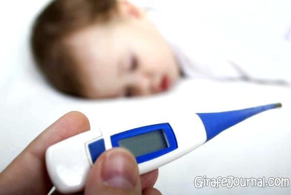 Как сбить температуру ребенку