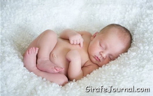 Что вызывает нарушение микрофлоры в кишечнике у новорожденных и какие симптомы это сопровождает фото