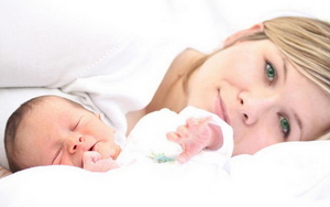 Уход и развитие за новорожденным фото
