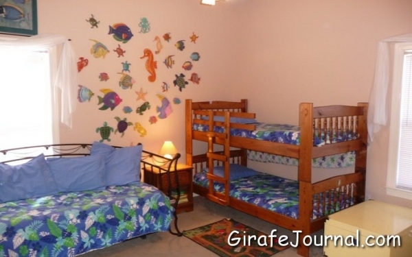Оформление детской комнаты для двоих детей: как не обидеть никого?