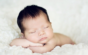 Цвет кала у новорожденных – показатель состояния их здоровья фото