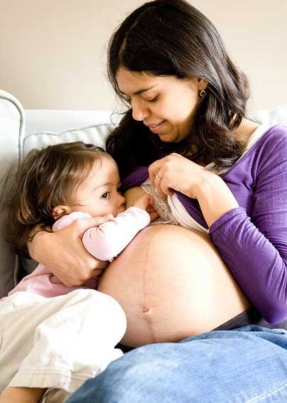 Как сочетать кормление грудью и новую беременность?